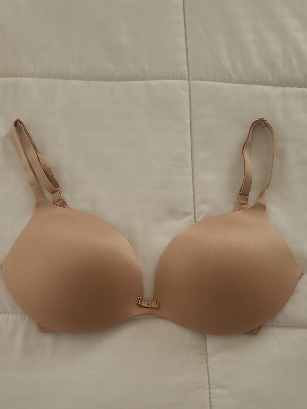 Victoria's Secret Plunge Nude Seamless Bra 34DD